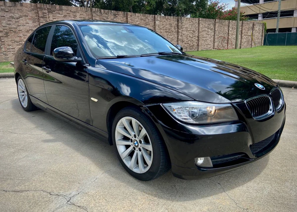 2011 BMW E90 3 Series Sedan - Image 7 of 24