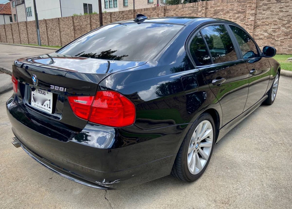 2011 BMW E90 3 Series Sedan - Image 5 of 24