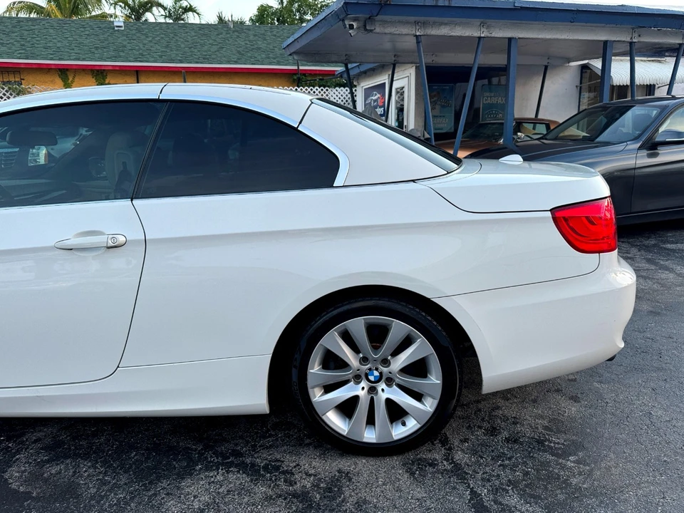 2011 BMW E93 3 Series Convertible - Image 11 of 12
