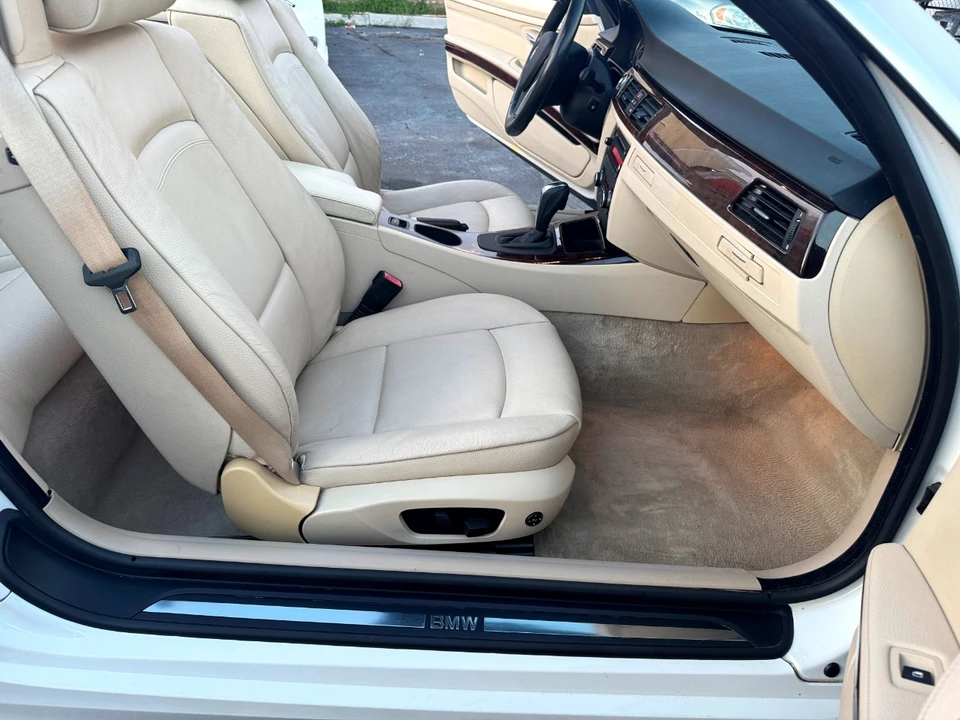 2011 BMW E93 3 Series Convertible - Image 30 of 31