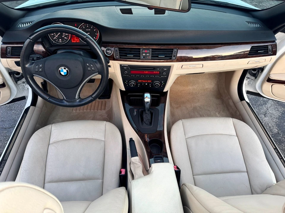 2011 BMW E93 3 Series Convertible - Image 27 of 31