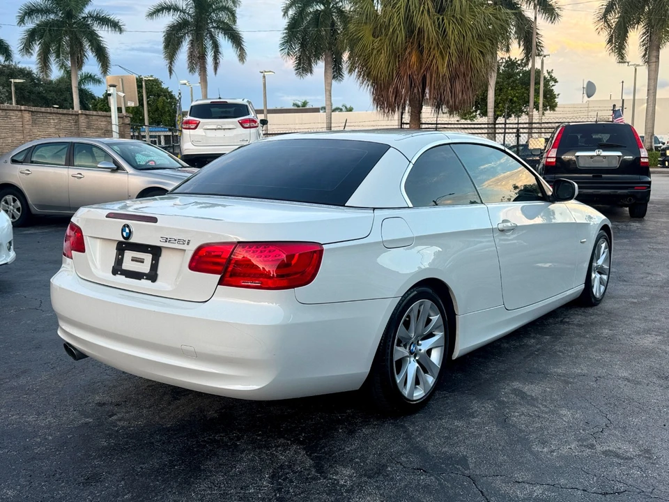 2011 BMW E93 3 Series Convertible - Image 17 of 21