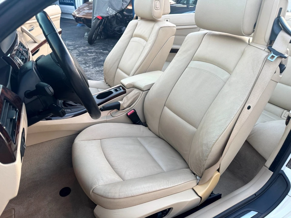 2011 BMW E93 3 Series Convertible - Image 24 of 31