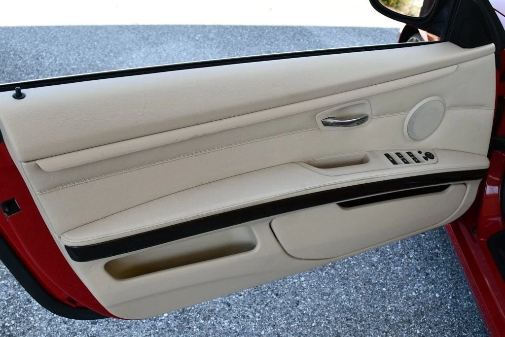 2011 BMW E93 3 Series Convertible - Image 11 of 12