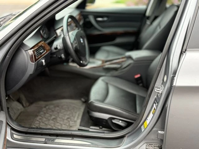 2011 BMW E90 3 Series Sedan - Image 18 of 21
