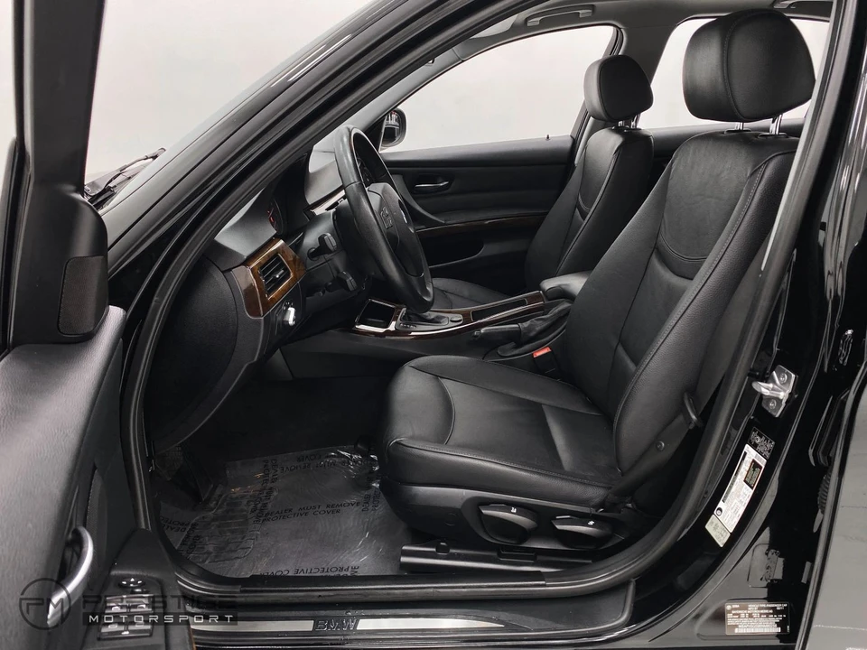 2011 BMW E90 3 Series Sedan - Image 17 of 21