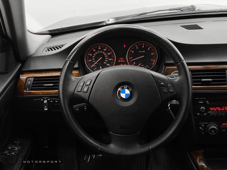 2011 BMW E90 3 Series Sedan - Image 21 of 21