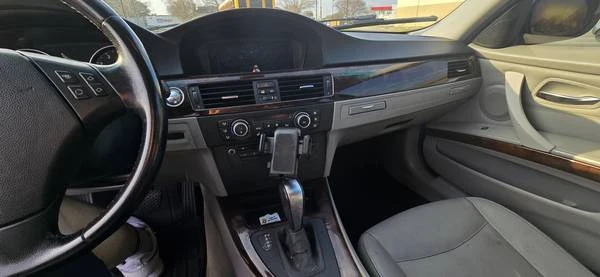 2011 BMW E90 3 Series Sedan - Image 14 of 20