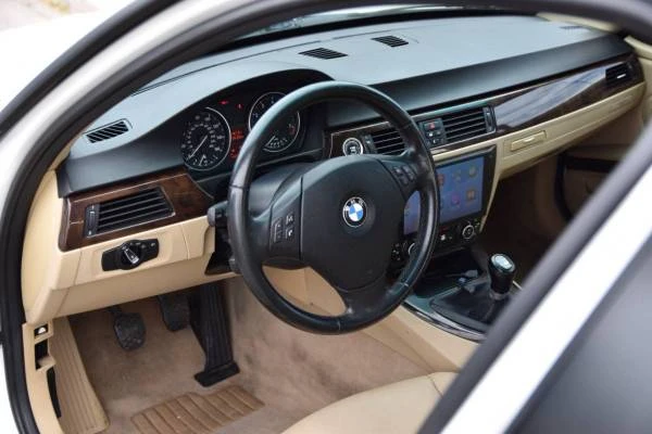 2011 BMW E90 3 Series Sedan - Image 3 of 7