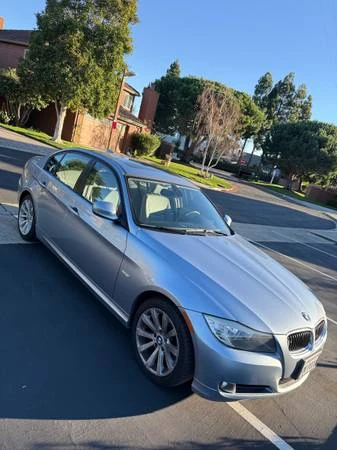 2011 BMW E90 3 Series Sedan - Image 2 of 4