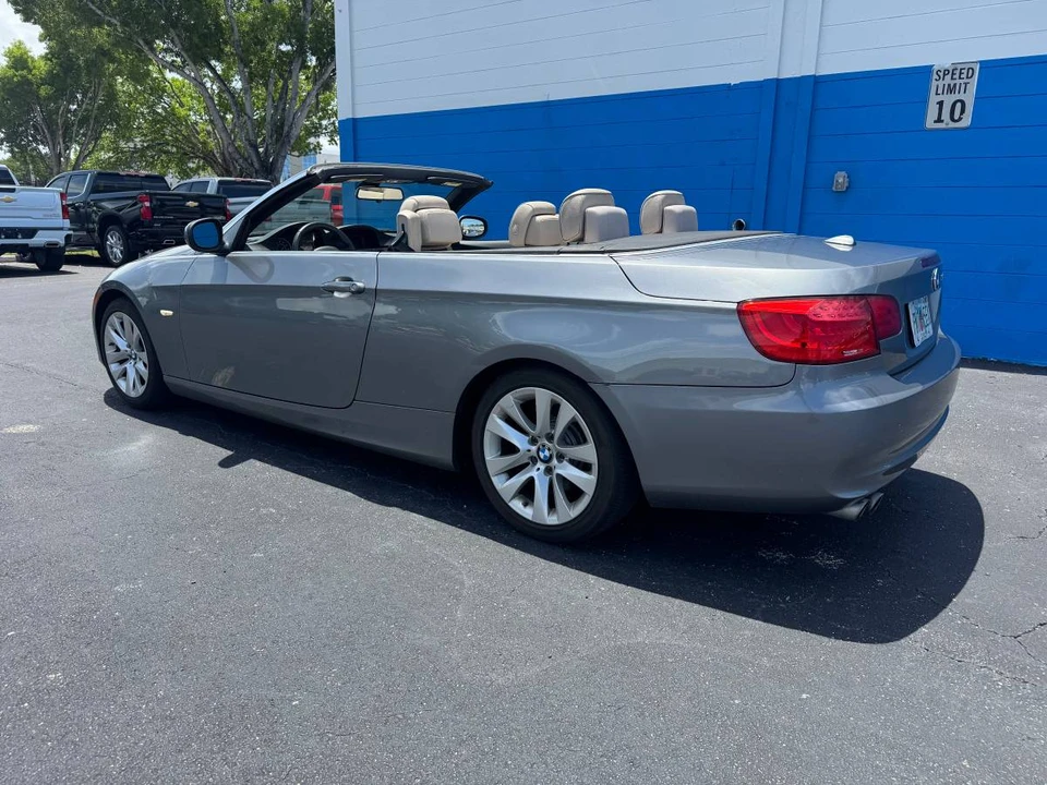 2011 BMW E90 3 Series Sedan - Image 4 of 17