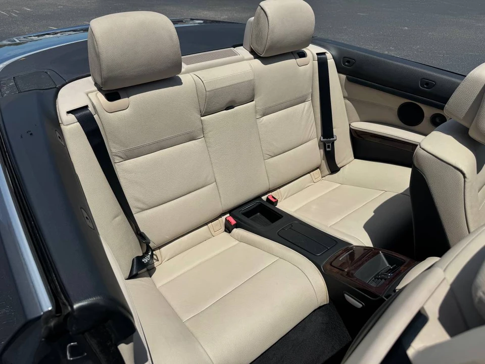 2011 BMW E90 3 Series Sedan - Image 12 of 17