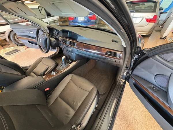 2011 BMW E90 3 Series Sedan - Image 10 of 15