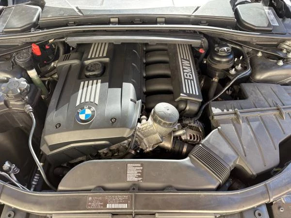 2011 BMW E90 3 Series Sedan - Image 7 of 15