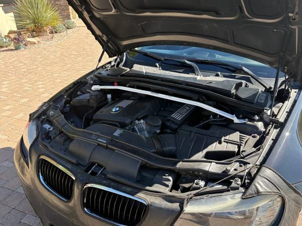2011 BMW E90 3 Series Sedan - Image 4 of 6