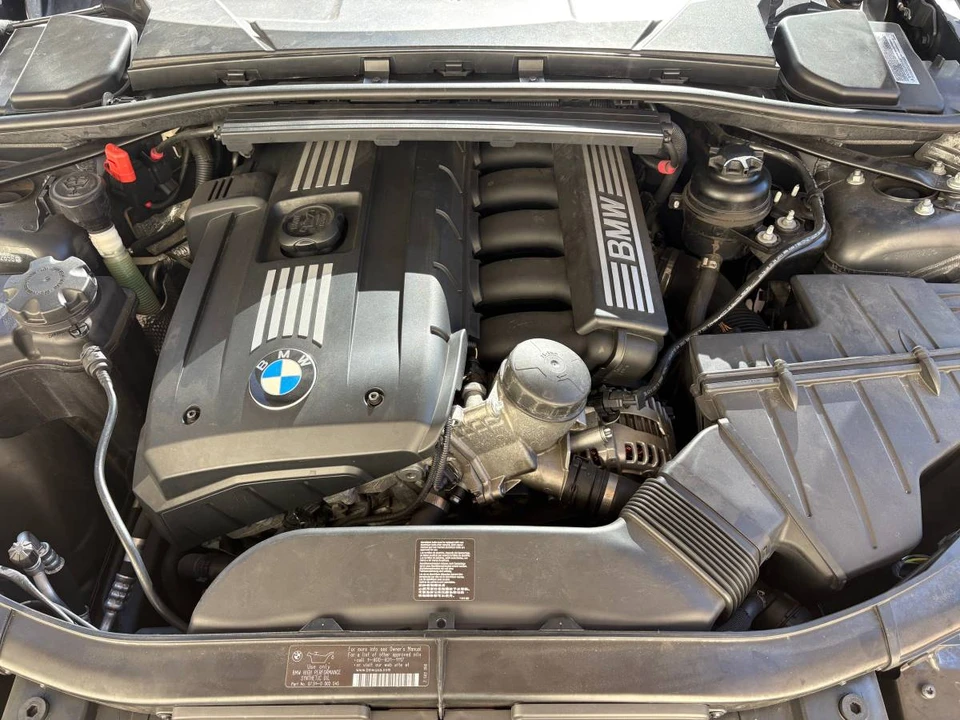 2011 BMW E90 3 Series Sedan - Image 7 of 15