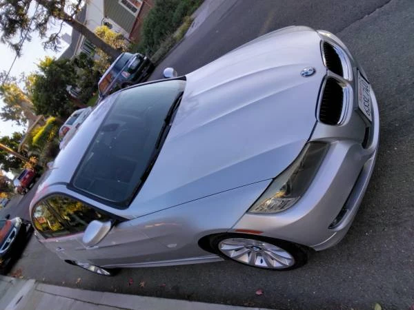 2011 BMW E90 3 Series Sedan - Image 10 of 16