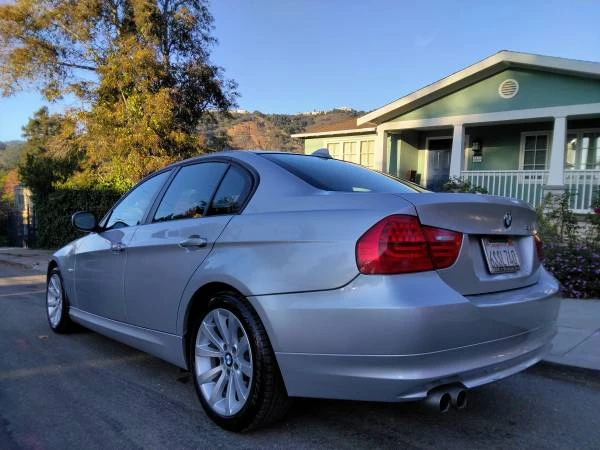 2011 BMW E90 3 Series Sedan - Image 9 of 16