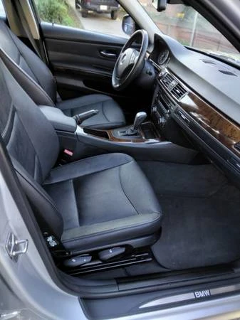 2011 BMW E90 3 Series Sedan - Image 12 of 16