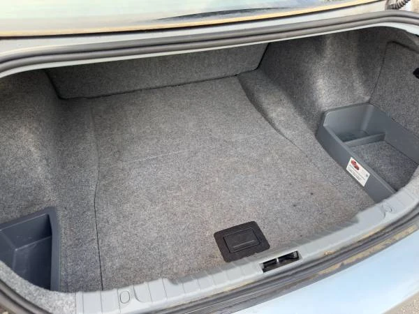 2011 BMW E90 3 Series Sedan - Image 21 of 21