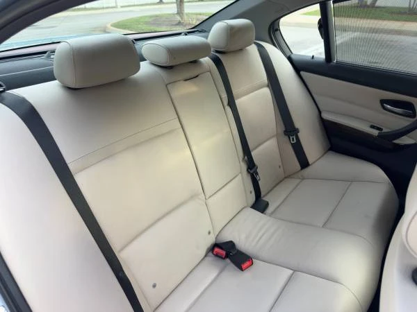 2011 BMW E90 3 Series Sedan - Image 14 of 21