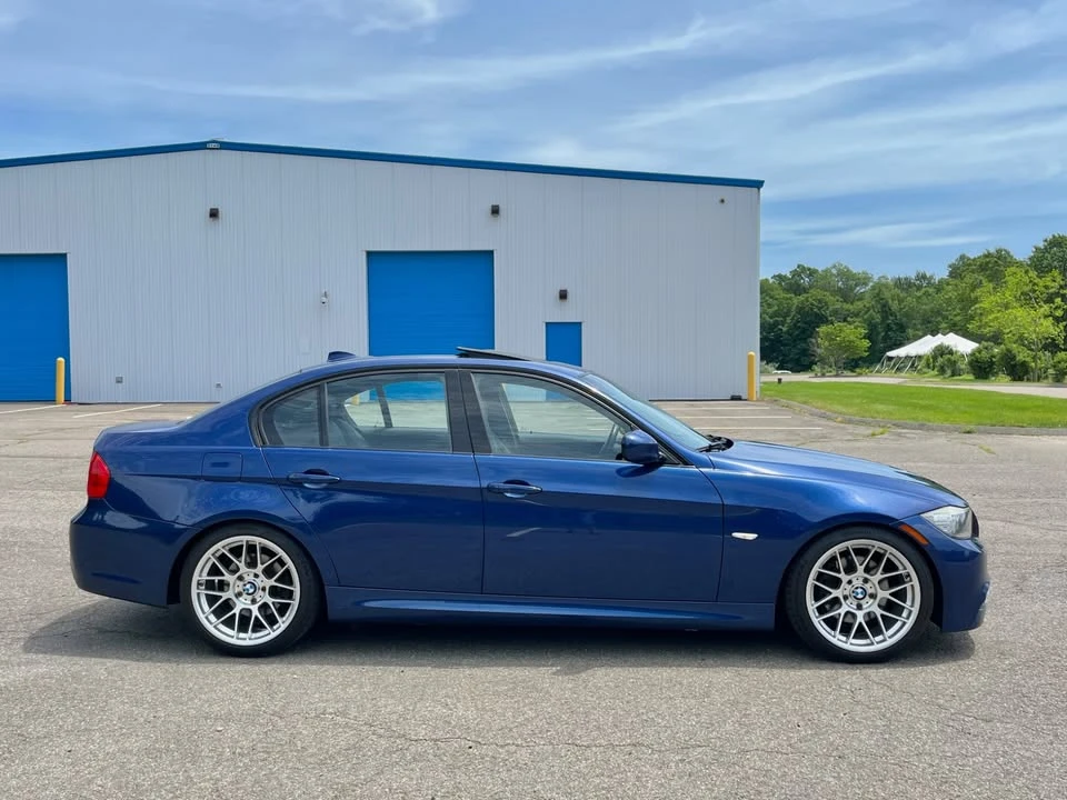 2011 BMW E90 3 Series Sedan - Image 2 of 20