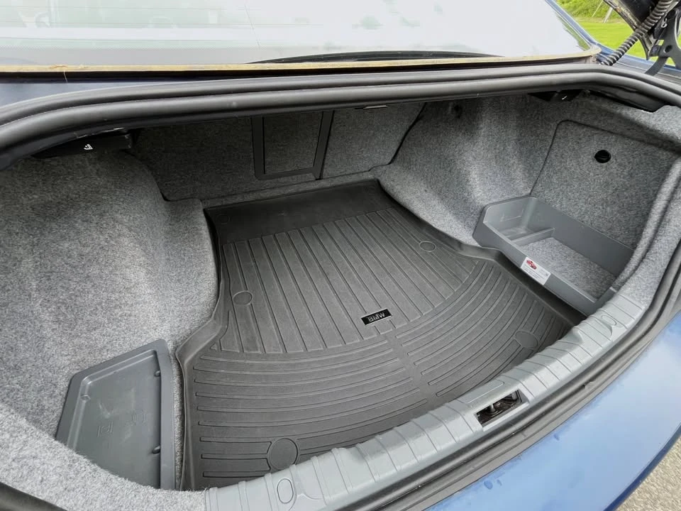 2011 BMW E90 3 Series Sedan - Image 17 of 20