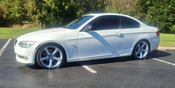 2011 BMW E90 3 Series Sedan - Image 4 of 11