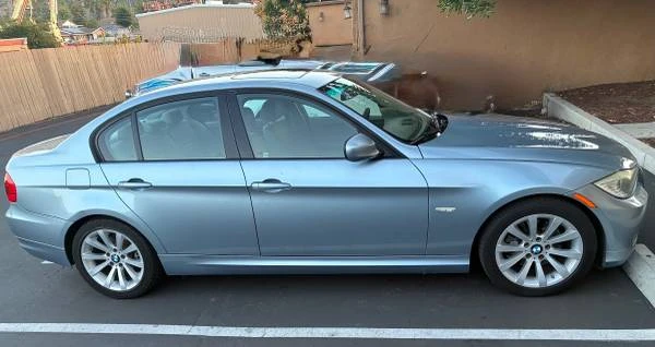 2011 BMW E90 3 Series Sedan - Image 5 of 11