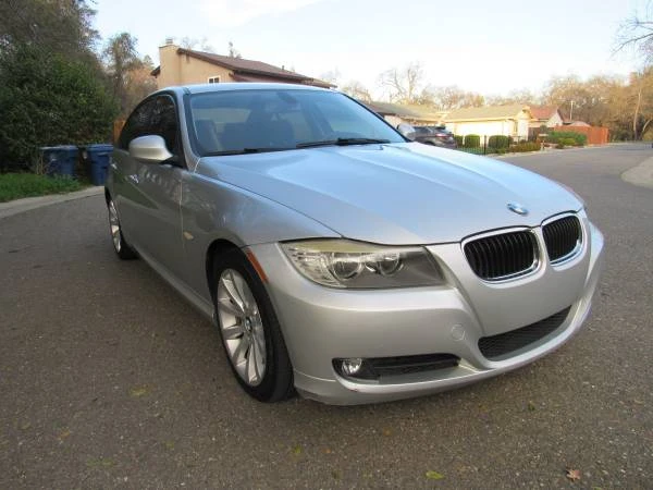 2011 BMW E90 3 Series Sedan - Image 8 of 16