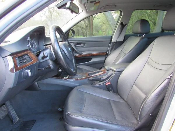 2011 BMW E90 3 Series Sedan - Image 11 of 16