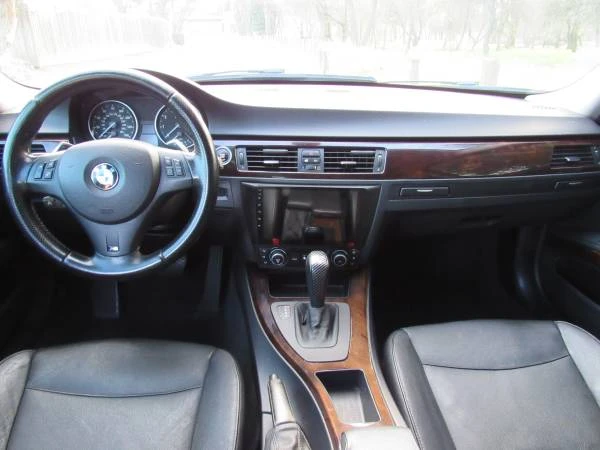 2011 BMW E90 3 Series Sedan - Image 13 of 16