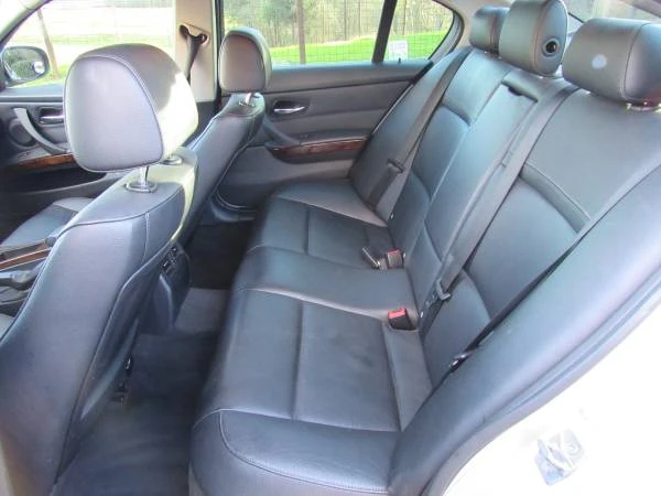 2011 BMW E90 3 Series Sedan - Image 12 of 16