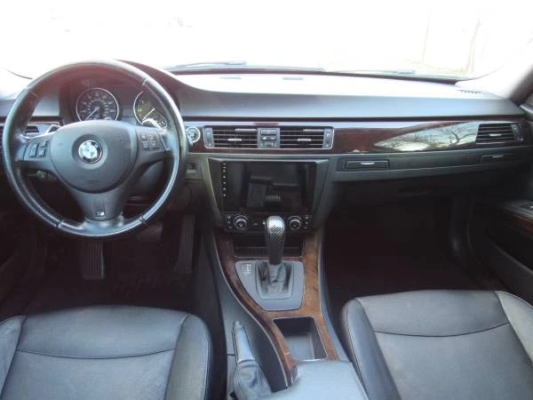 2011 BMW E90 3 Series Sedan - Image 13 of 16