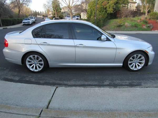 2011 BMW E90 3 Series Sedan - Image 6 of 16