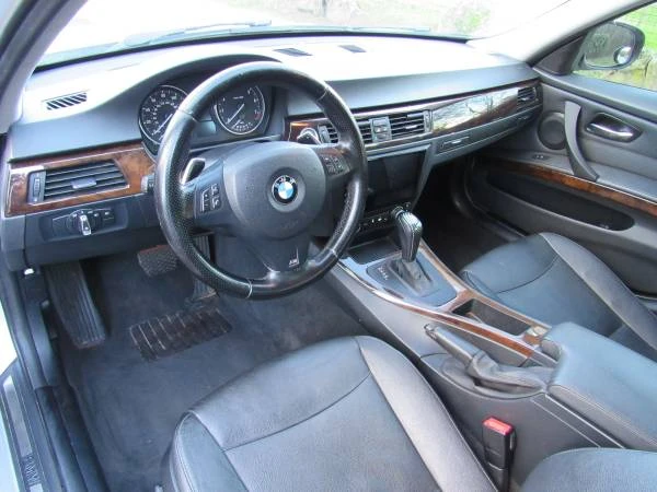 2011 BMW E90 3 Series Sedan - Image 10 of 16