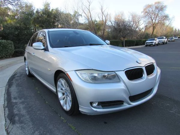2011 BMW E90 3 Series Sedan - Image 7 of 16