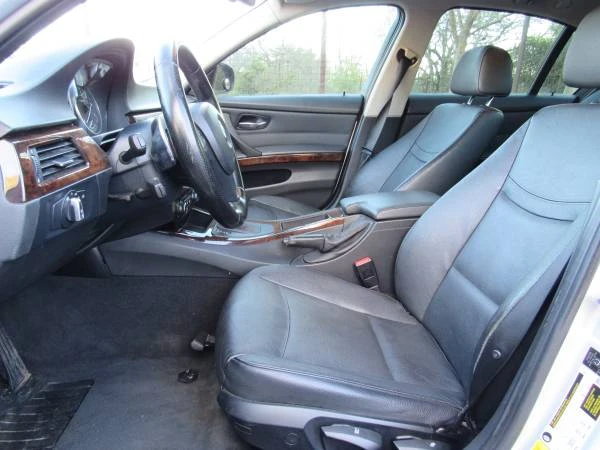 2011 BMW E90 3 Series Sedan - Image 11 of 16