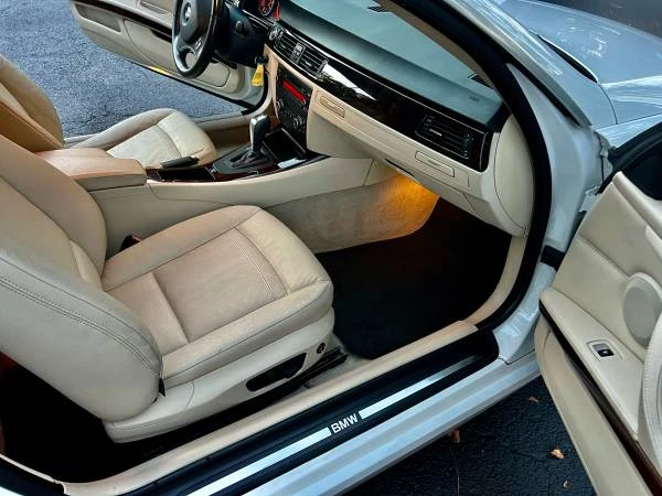 2011 BMW E90 3 Series Sedan - Image 16 of 19