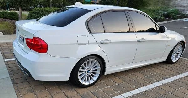 2011 BMW E90 3 Series Sedan - Image 4 of 11