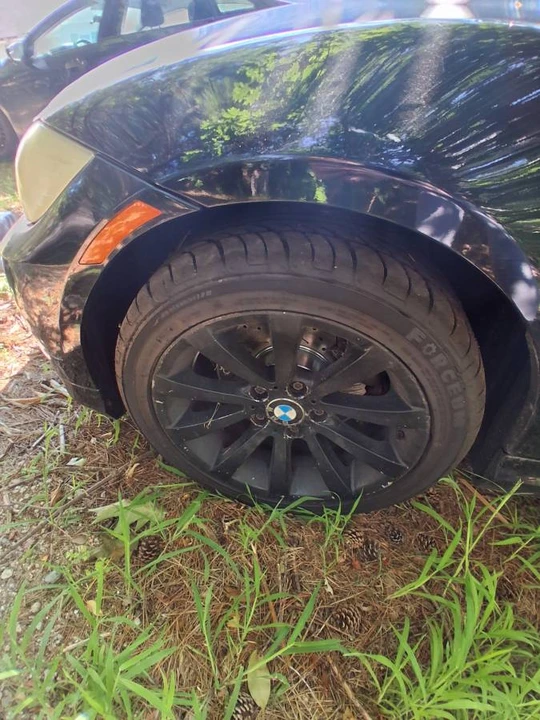 2011 BMW E90 3 Series Sedan - Image 13 of 14