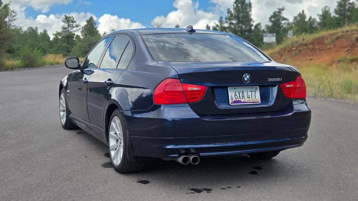 2011 BMW E90 3 Series Sedan - Image 7 of 17