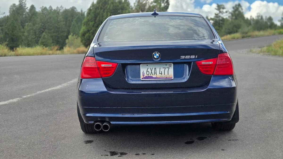 2011 BMW E90 3 Series Sedan - Image 6 of 17