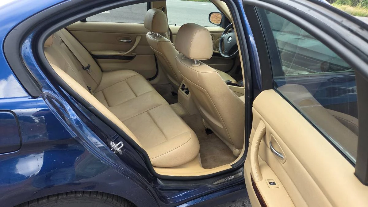 2011 BMW E90 3 Series Sedan - Image 14 of 17