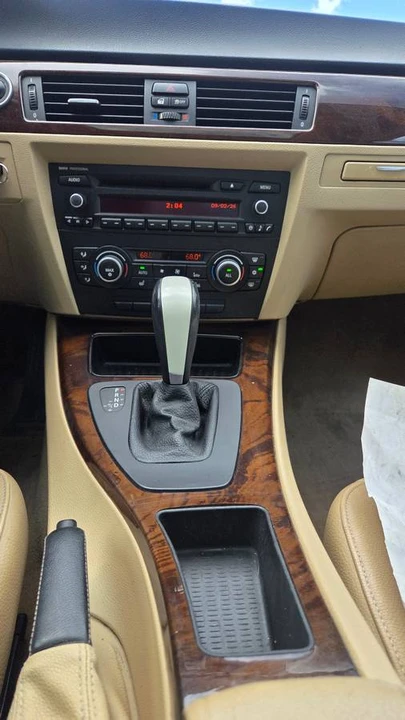 2011 BMW E90 3 Series Sedan - Image 9 of 17