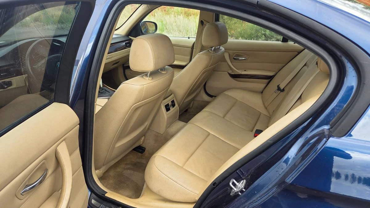 2011 BMW E90 3 Series Sedan - Image 15 of 17