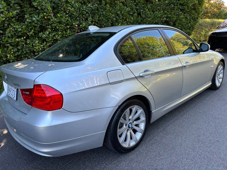 2011 BMW E90 3 Series Sedan - Image 6 of 24
