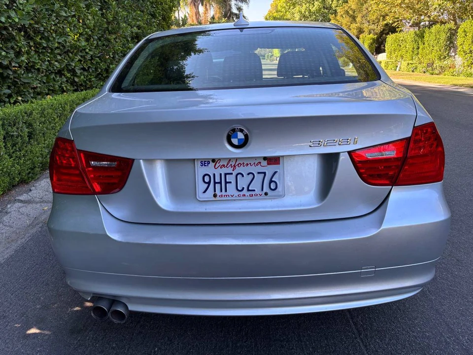 2011 BMW E90 3 Series Sedan - Image 7 of 24