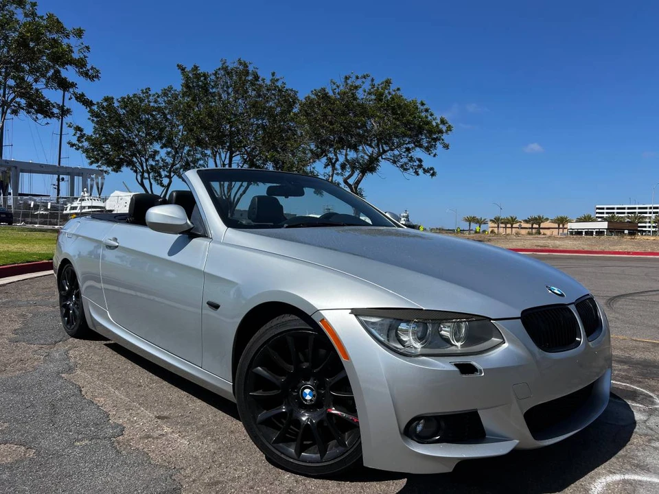 2011 BMW E93 3 Series Convertible - Image 11 of 18