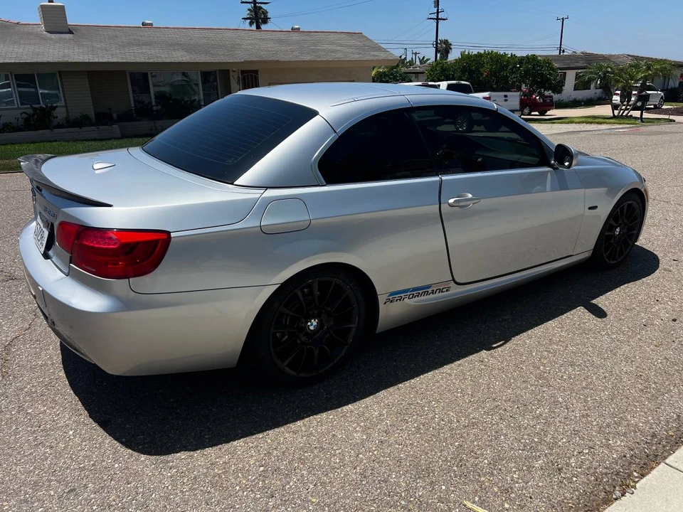 2011 BMW E93 3 Series Convertible - Image 11 of 21
